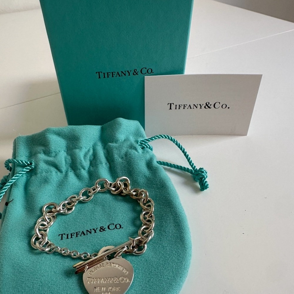 Tiffany & Co. Silver Lovestruck Heart Tag Bracelet. Brad New. Never Worn!